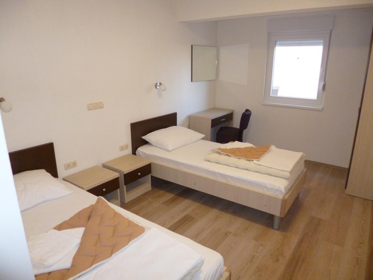 Hotel Stana Medjugorje Bilik gambar